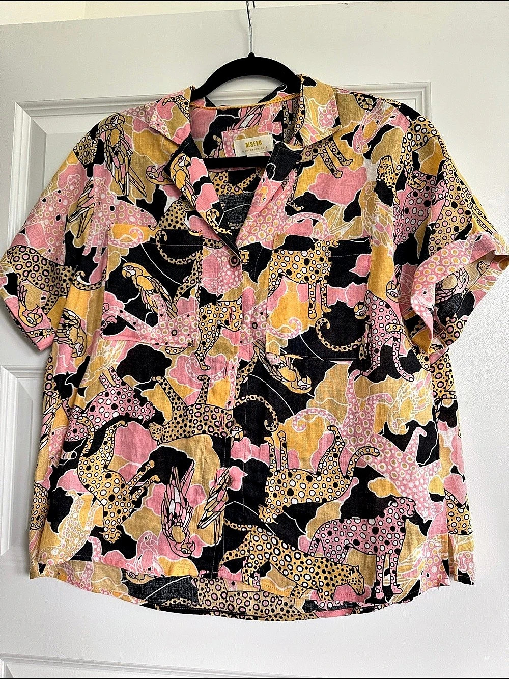 Maeve Women'Small Animal Print Button Down in Pink & Black Size Small